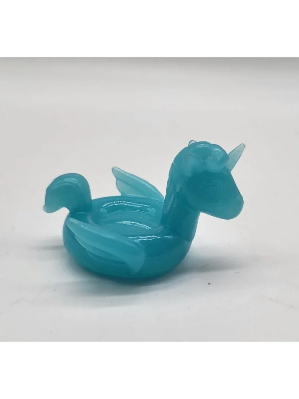 Hatchimals CollEGGtibles Unicorn Family Translucent Unicorn Pool Float Accessory